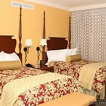 Hotel Hilton / St. Charles Avenue 4*
