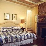 Fairchild House 3* New Orleans