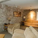 Jelly Roll Executive Suites