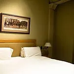 Jelly Roll Executive Suites