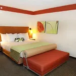 La Quinta & By Wyndham Downtown