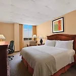 Hotel Wyndham French Quarter 4*