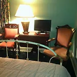 Nine-o-five Royal 3*