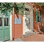 Ursulines One-Bedroom Vacation Condo 5A