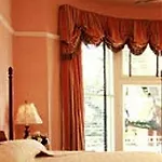 The Queen Anne 3*