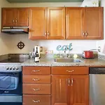 1 Bedroom Apartment In Nth Rampart St, New Orleans