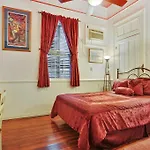 The Burgundy 3* New Orleans