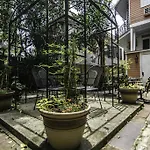 Rathbone Mansions 3*