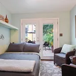 Auld Sweet Olive Bed & Breakfast 4*