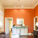 Inn Audubon