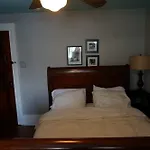Balcony Bed & Breakfast 3*
