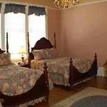 Hotel Avenue 2*