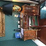 Nine-o-five Royal Hotel 3*