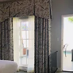 Bienville House 3*
