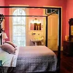La Belle Esplanade Bed & Breakfast 3*