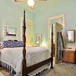La Dauphine Bed & Breakfast New Orleans