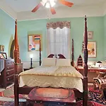 La Dauphine Bed & Breakfast New Orleans