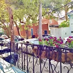 La Dauphine Bed & Breakfast 3*