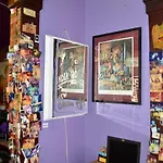 Hostel India House *