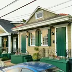 Bed & Breakfast Lions 3*