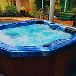 Lions Bed & Breakfast 3*