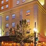Hotel La Quinta & By Wyndham Downtown