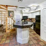 Aparthotel Chateau Orleans 3*