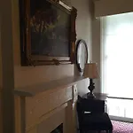 Nine-o-five Royal New Orleans