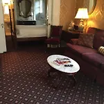 Nine-o-five Royal Hotel 3*