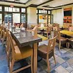 Hotel La Quinta & By Wyndham Downtown