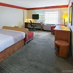La Quinta & By Wyndham Downtown Hotel 3*