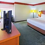 Hotel La Quinta & By Wyndham Downtown New Orleans
