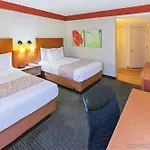 Hotel La Quinta & By Wyndham Downtown New Orleans