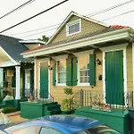 Lion\'S Inn Bed And Breakfast