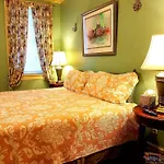 Hotel Lion's New Orleans