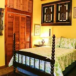 Hotel Lion's 3*