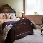 Avenue Hotel 2*