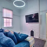 Five Br - Sleeps 10! Steps From French Quarter Villa
