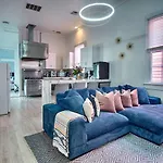 Villa Five Br - Sleeps 10! Steps From French Quarter *