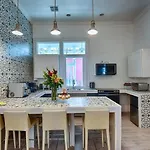 7 Bedroom - Sleeps 14! Next To Bourbon Street Villa *