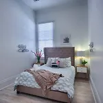 Villa 7 Bedroom - Sleeps 14! Next To Bourbon Street