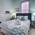Five Br - Sleeps 10! Steps From French Quarter