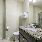Modern Near French Quarter & Bourbon Street * New Orleans