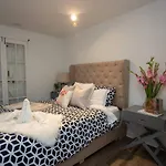 4 Bedroom - Sleeps 8! Celebrity Next To Frenchman St New Orleans