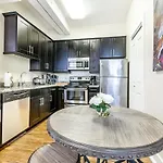 Stunning - Near Fq And Bourbon Aparthotel