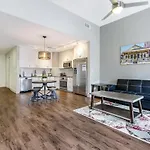 Modern & Fully Furnished In The Heart Of The New Orleans