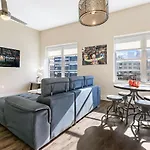Modern & Fully Furnished In The Heart Of The *