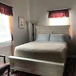 Inn Creole