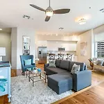 Apartment Modern & Fully Furnished In The Heart Of The New Orleans