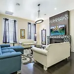 Aparthotel Modern 4br Penthouse In Downtown By Hosteeva